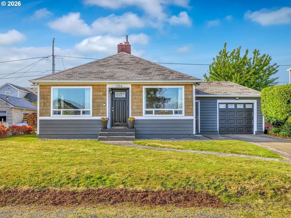 1384 Miller LN, Astoria, OR 97103