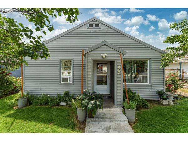 120 SE 11TH AVE, Milton-Freewater, OR 97862