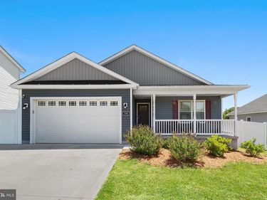300 STONEWALL STREET , STRASBURG, VA 22657