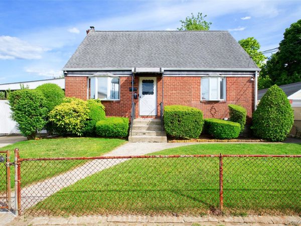 13819 Caney Lane , Rosedale, NY 11422