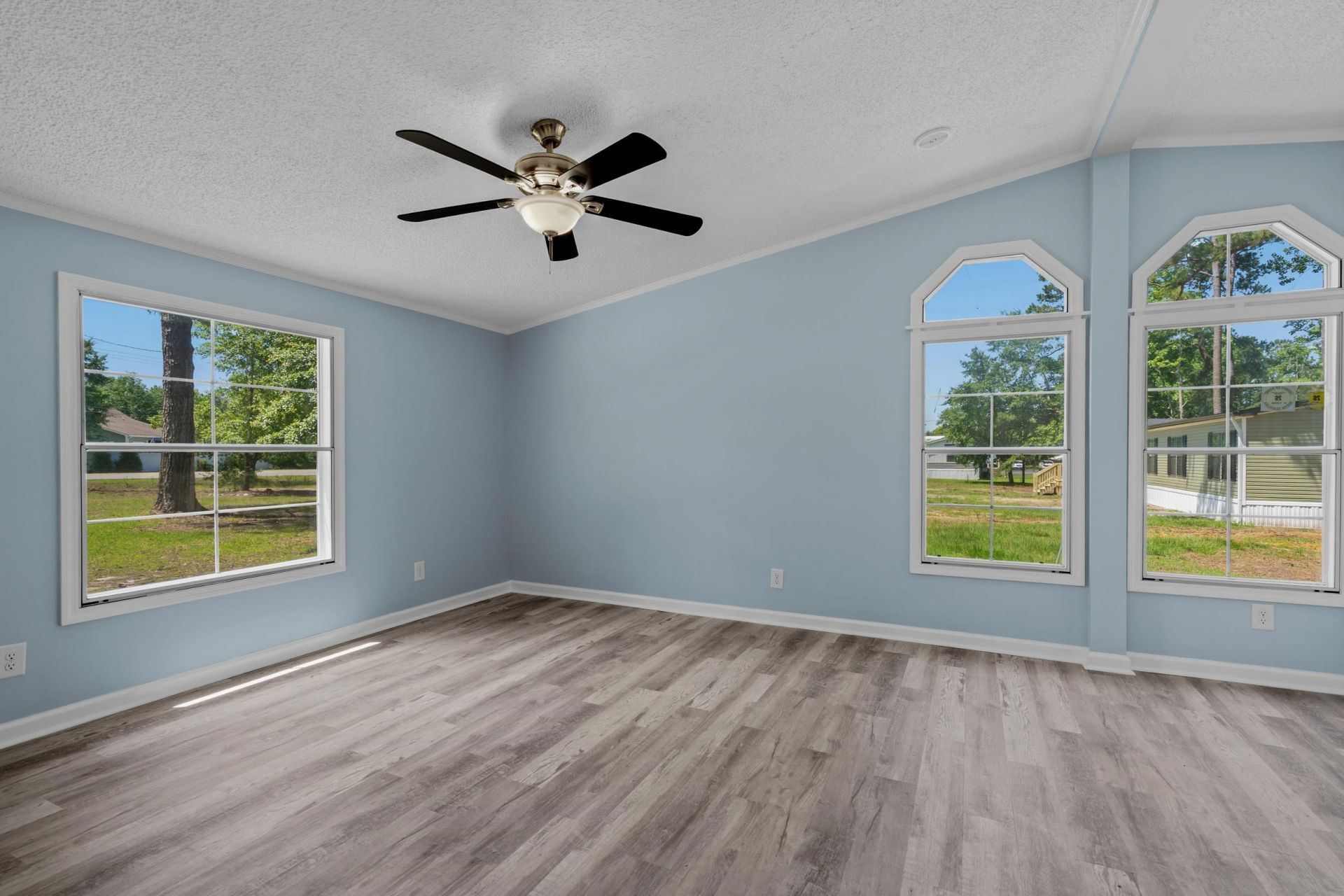 3695 Highway 905  Photo 23