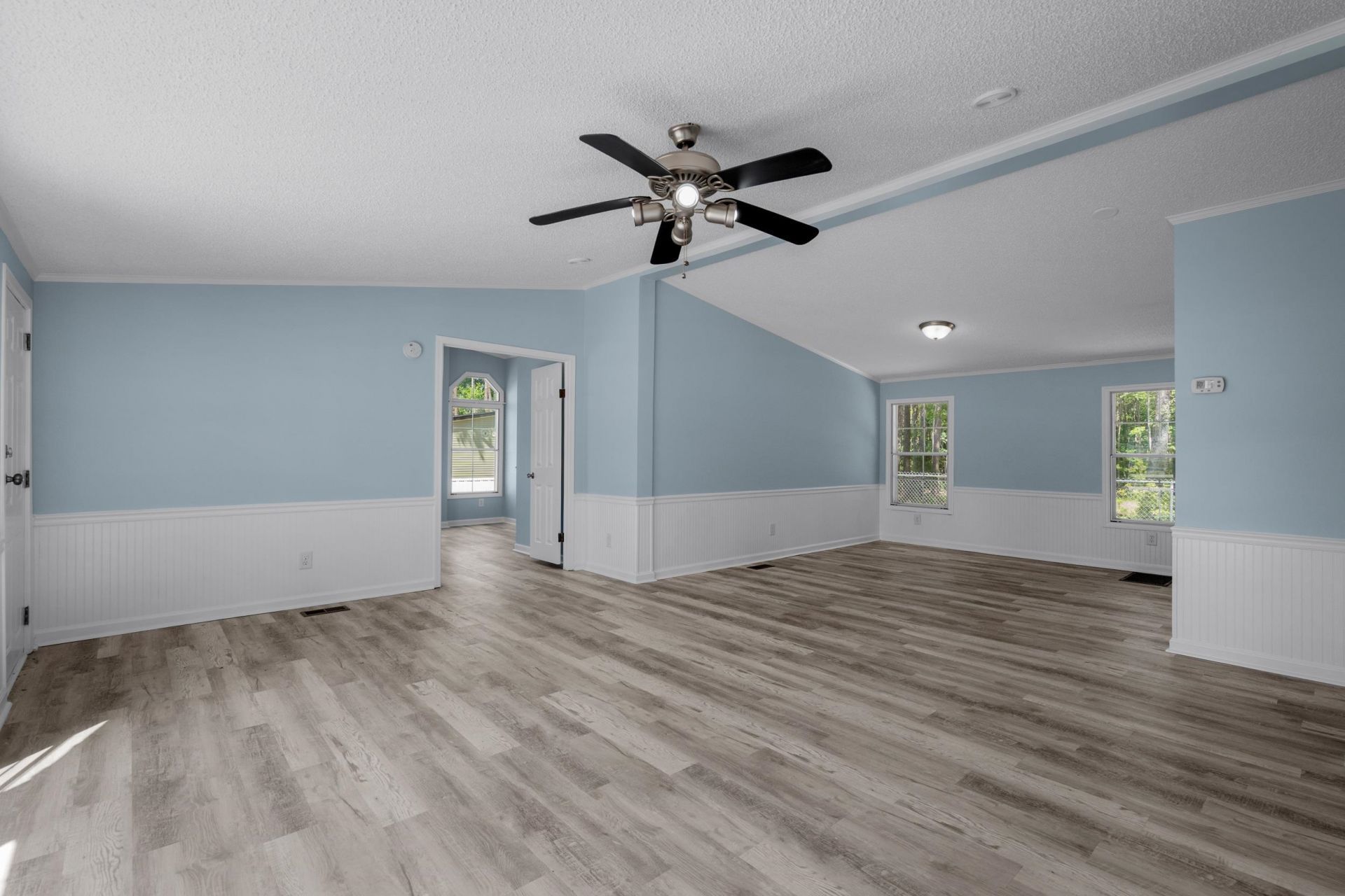3695 Highway 905  Photo 8
