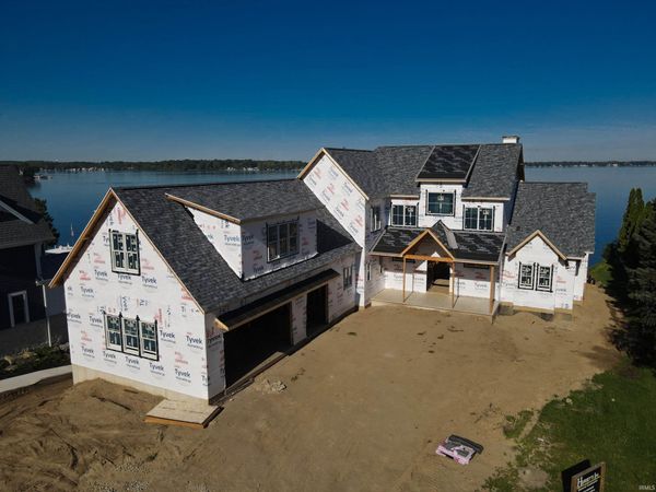 10985 Crows Nest Drive, Syracuse, IN 46567