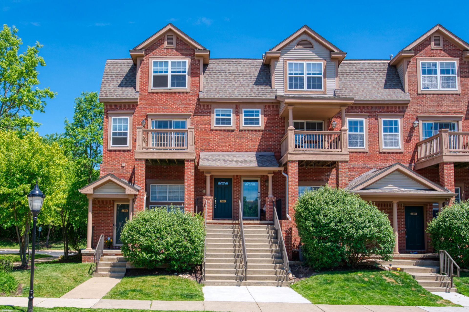 2889 Barclay Way, Ann Arbor, MI 48105 Main Photo