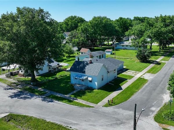 311 E 1st North Street , Mount Olive, IL 62069