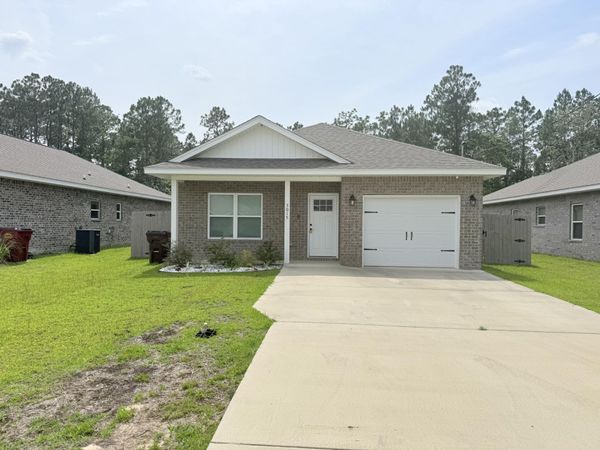 3015 N 33rd Avenue, Milton, FL 32583
