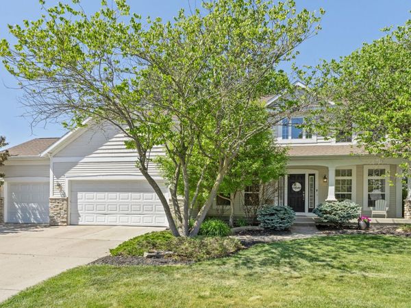 3457 N Meadow Grove Drive SE, Grand Rapids, MI 49512