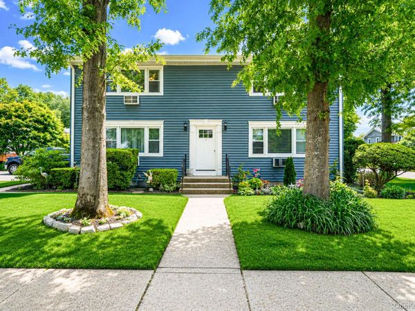 11 Toehee Place , Unit 2B, Islip, NY 11715