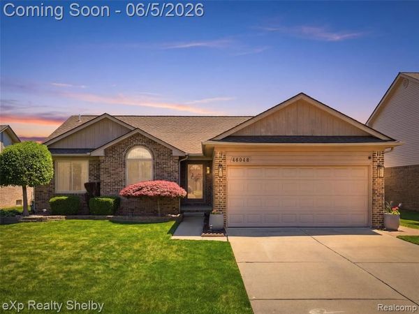 46048 Duke Drive, Chesterfield Twp, MI 48051