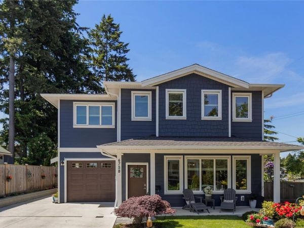 6758 Marisa Crt , Central Saanich, BC V8Z 5T5