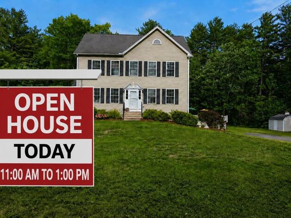54 Chase Road, Londonderry, NH 03053