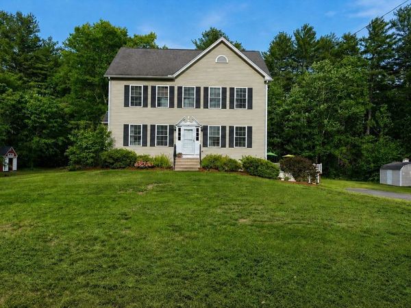 54 Chase Road, Londonderry, NH 03053
