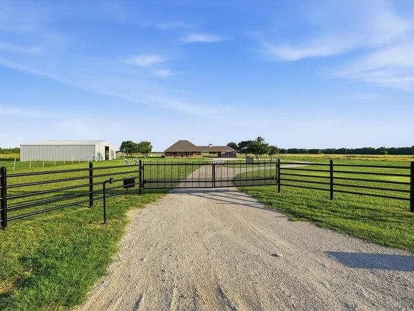 2500 County Road 332, Era, TX 76238