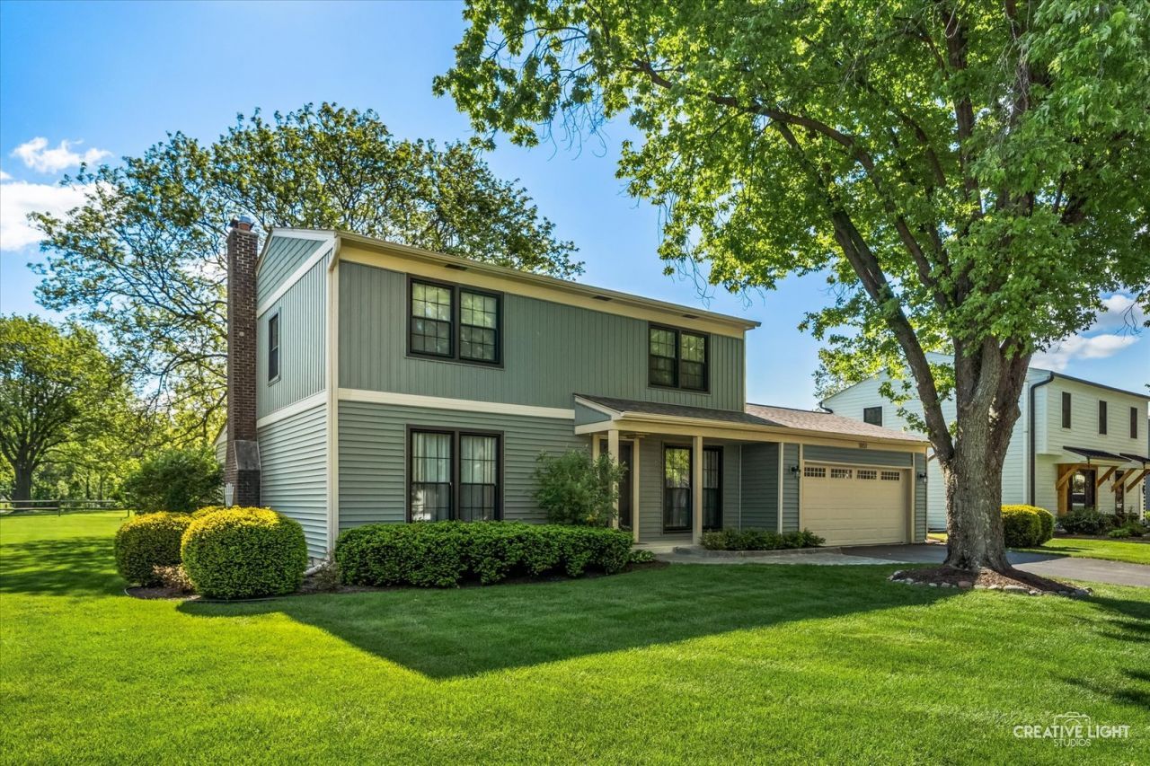 1651 Casa Solana Drive, Wheaton, IL 60189 Main Photo