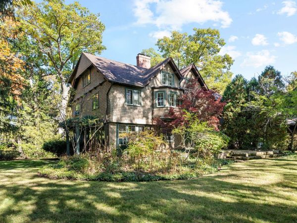 215 Prospect Avenue , Highland Park, IL 60035