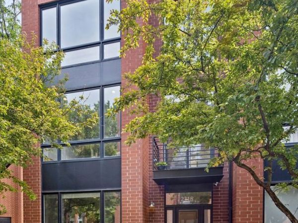 2318 W Wolfram Street , Chicago, IL 60618