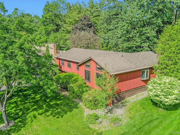 8 Sasson Terrace , Valley Cottage, NY 10989