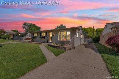 39770 Hillary Drive, Canton, MI 48187 Main Photo