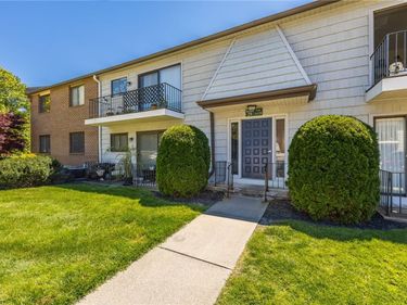 29 Great Wood Court , Fairport, NY 14450