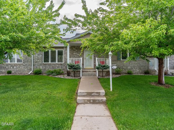 3673 34TH Street S, Grand Forks, ND 58201