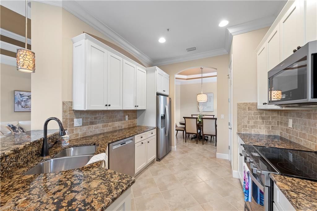 10351 Glastonbury Cir , Unit 201, Fort Myers, FL 33913 Photo