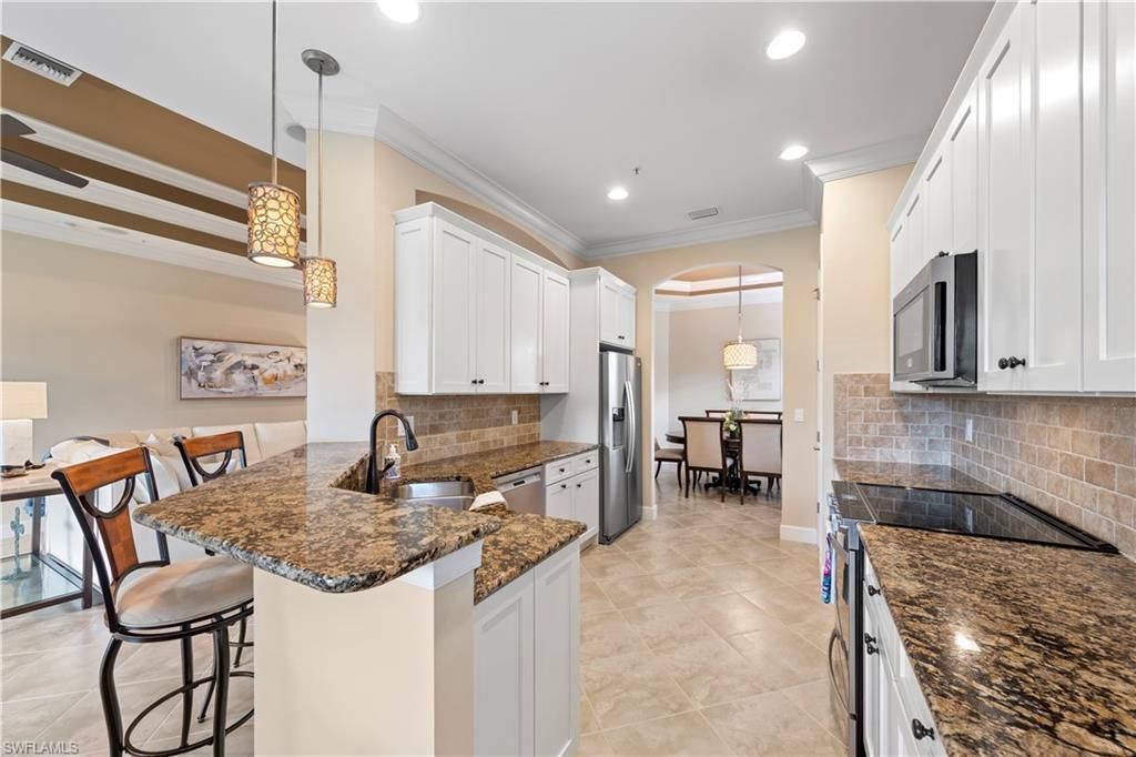 10351 Glastonbury Cir , Unit 201, Fort Myers, FL 33913 Photo