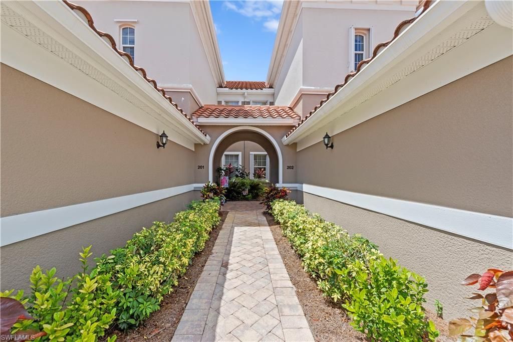 10351 Glastonbury Cir , Unit 201, Fort Myers, FL 33913 Photo