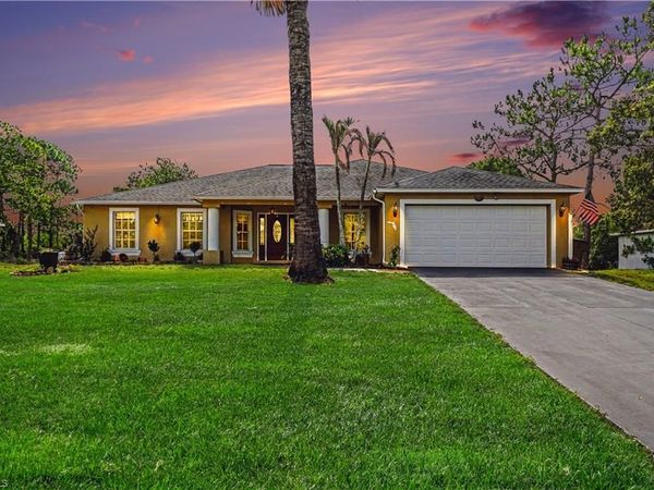 614 Truman AVE , LEHIGH ACRES, FL 33972