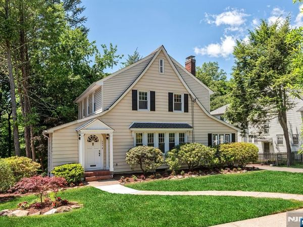 552 Hillcrest Road, RIDGEWOOD, NJ 07450