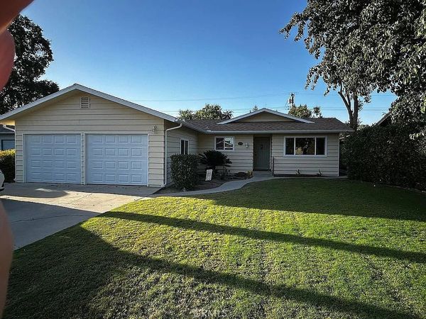 1046 W Princeton Avenue , Visalia, CA 93277