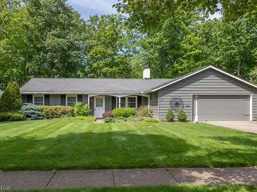 676 Wyleswood Drive, Berea, OH 44017