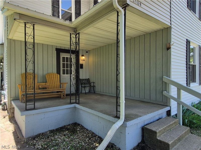 1029 E Main Street, Coshocton, OH 43812 Photo 2