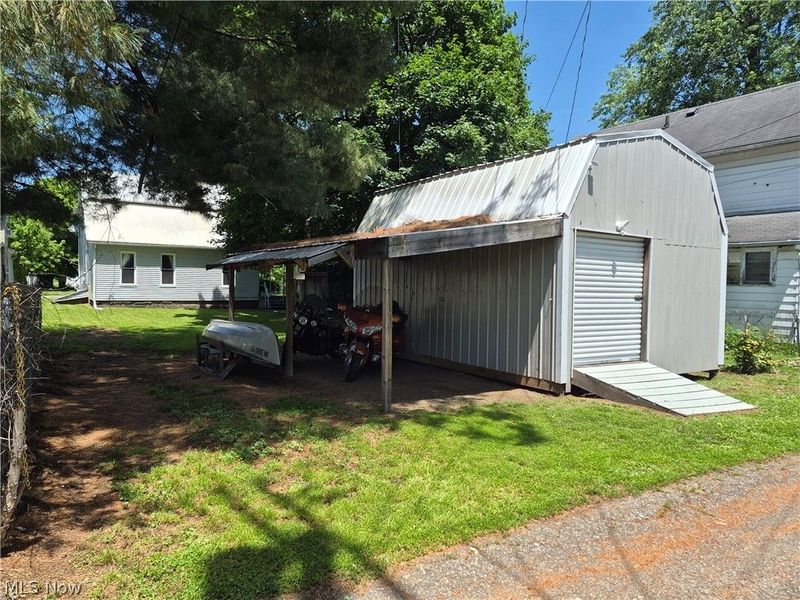 1029 E Main Street, Coshocton, OH 43812 Photo 3