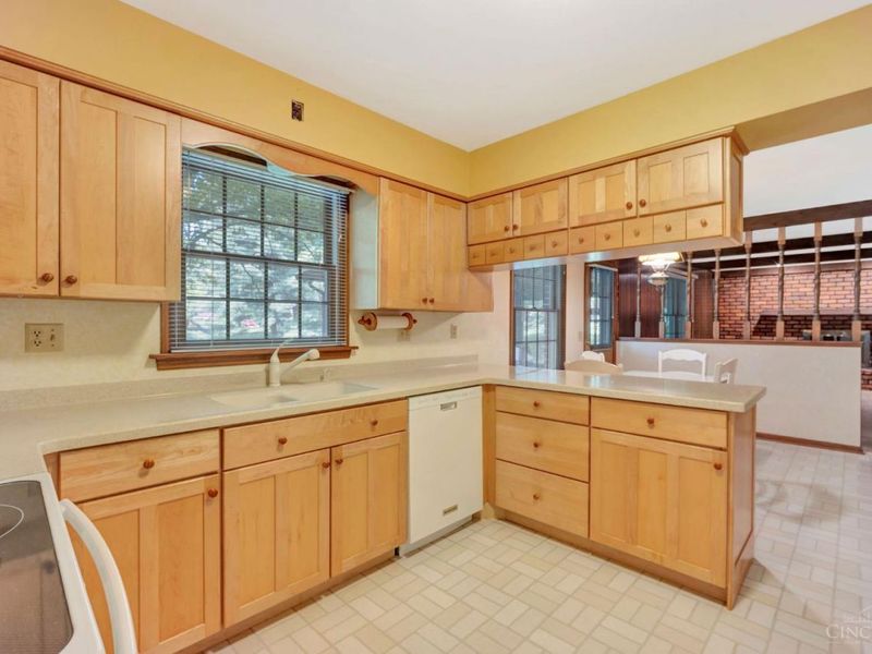 2865 Countrylake Drive, Cincinnati, OH 45233 Photo 12
