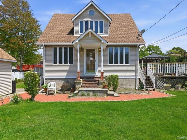 418 Myrtle Avenue, West Islip, NY 11795