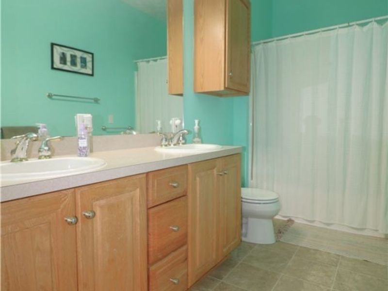 8503 Risden Road, Vermilion, OH 44089 Photo 10