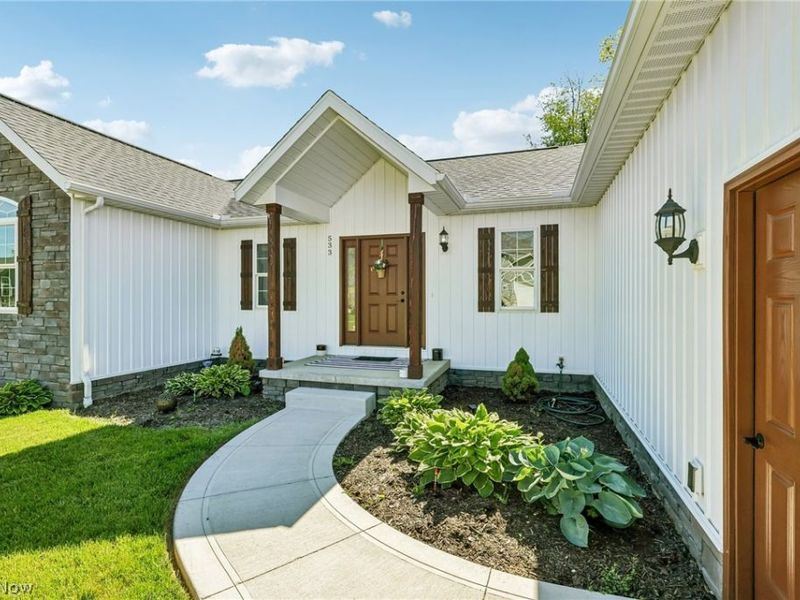 533 E Lakewood Drive , Canal Fulton, OH 44614 Photo 3