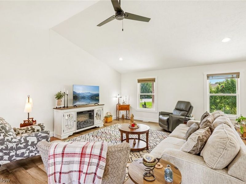 533 E Lakewood Drive , Canal Fulton, OH 44614 Photo 7