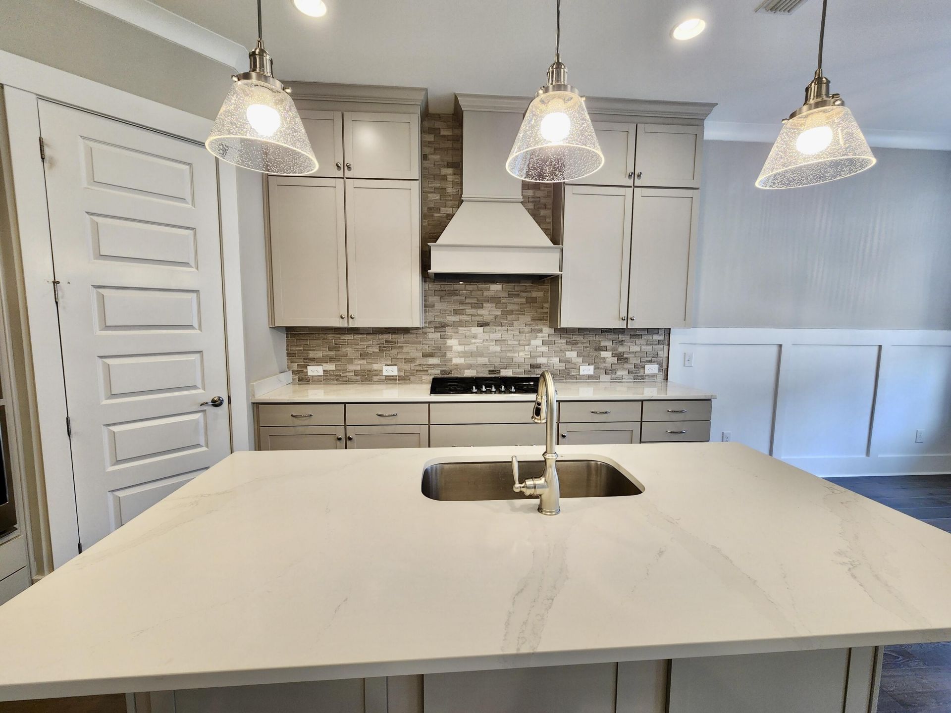 3132 Sturbridge Road Photo 4