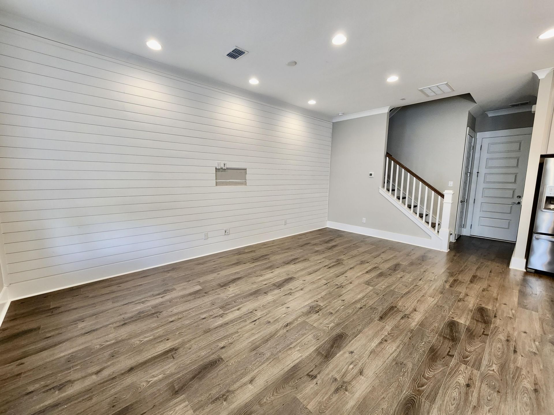 3132 Sturbridge Road Photo 5