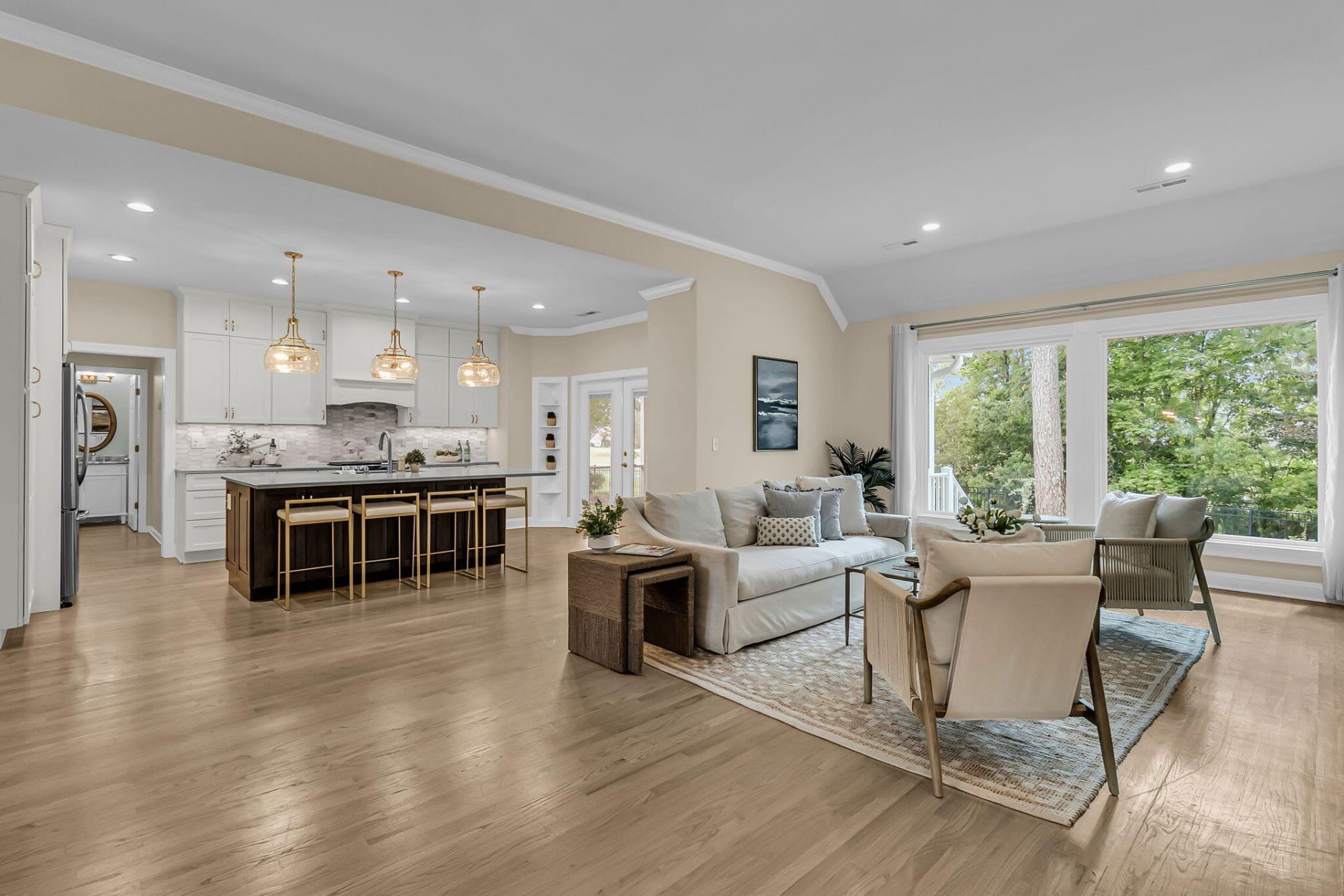 195 Prestwick Court Photo 16