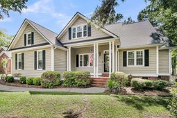 195 Prestwick Court photo 4