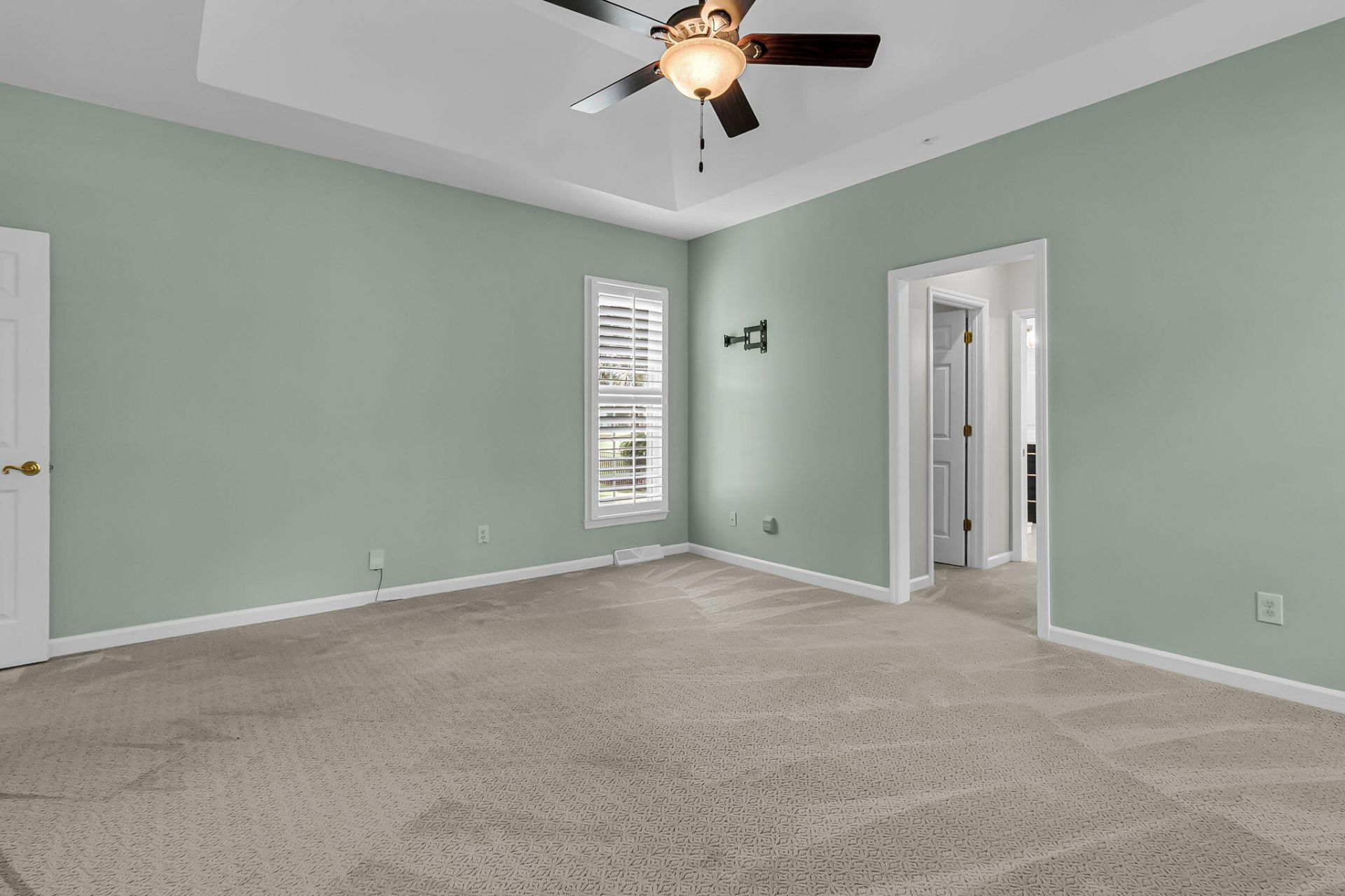 195 Prestwick Court Photo 24