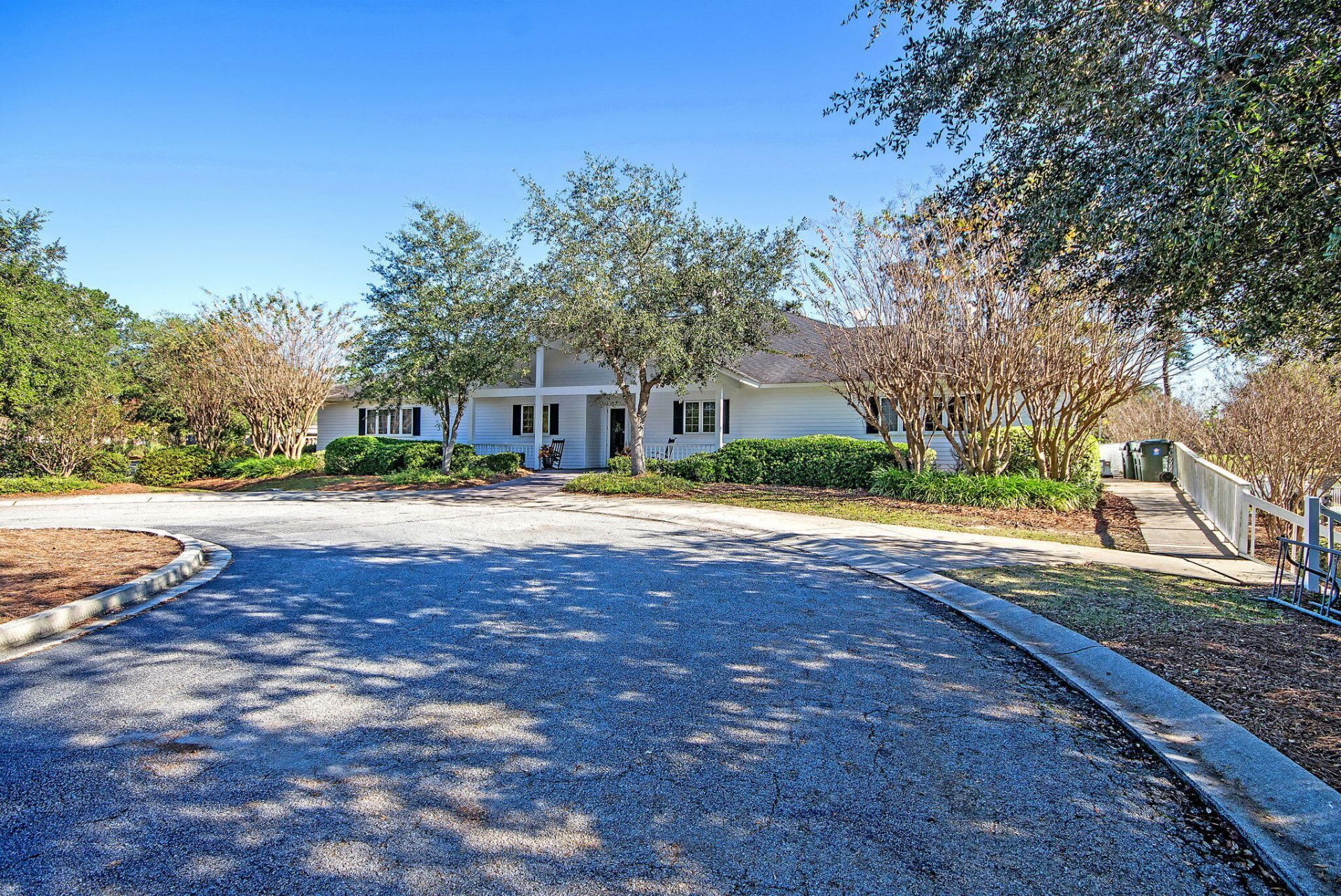 195 Prestwick Court Photo 69
