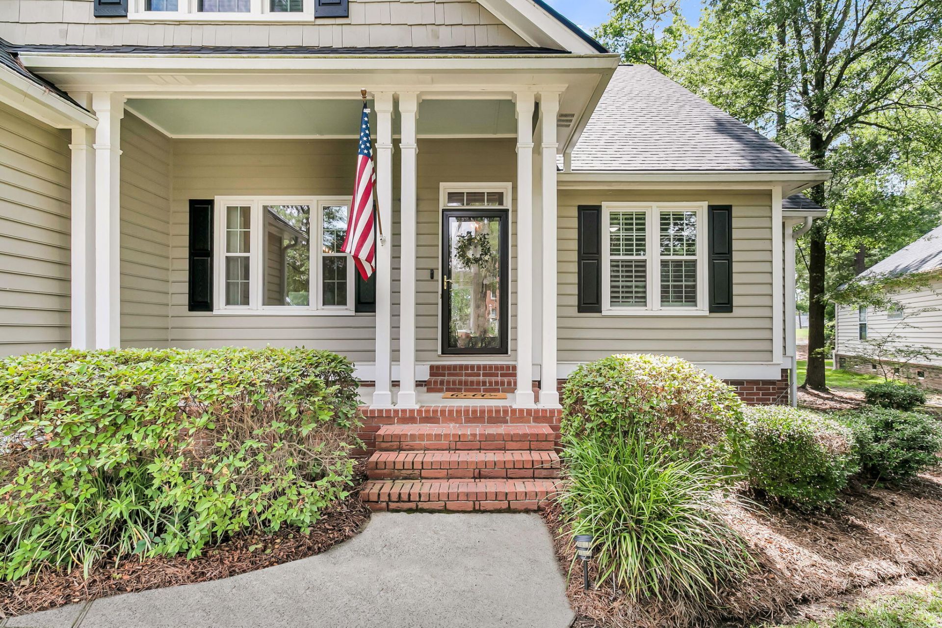 195 Prestwick Court Photo 7