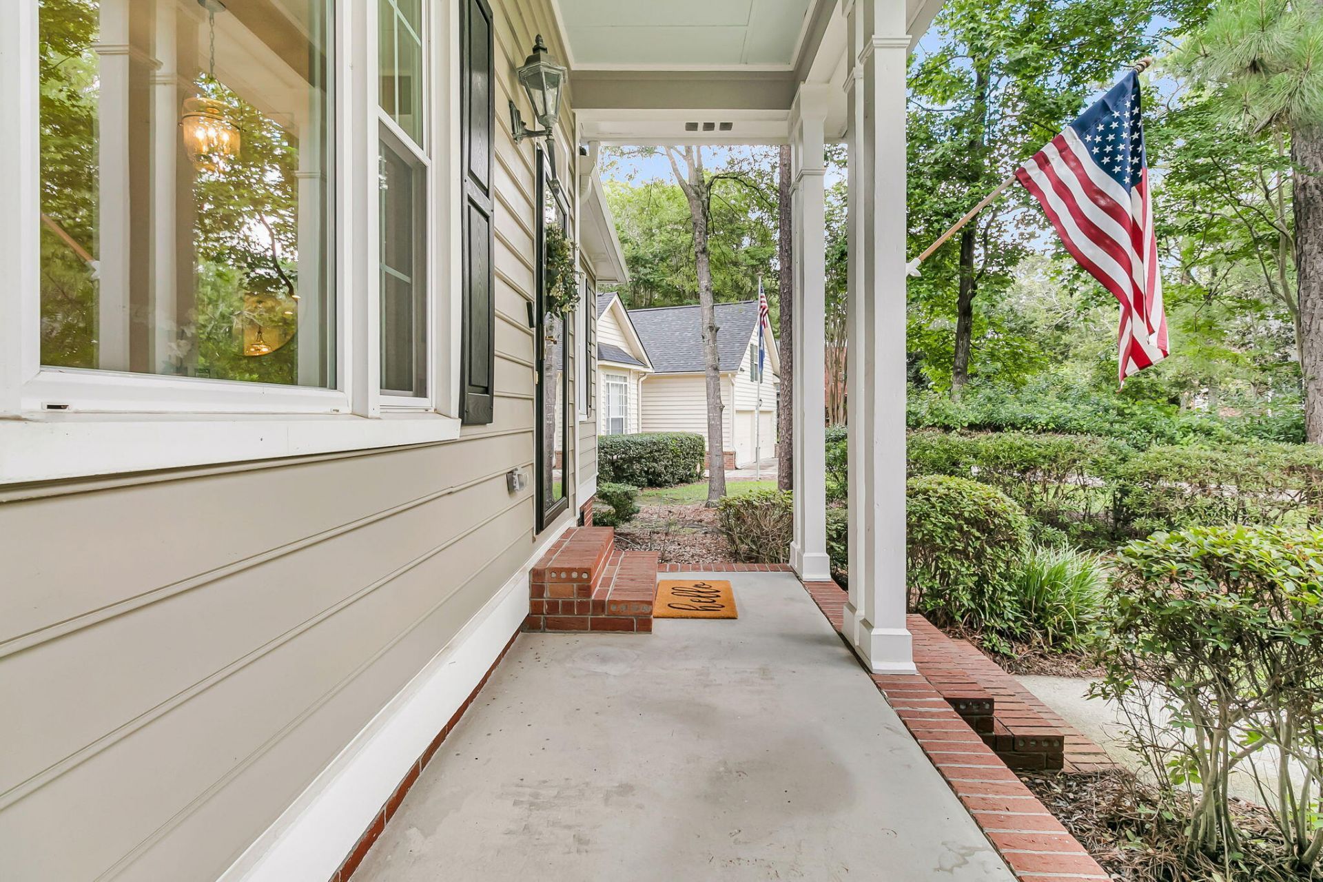 195 Prestwick Court Photo 8