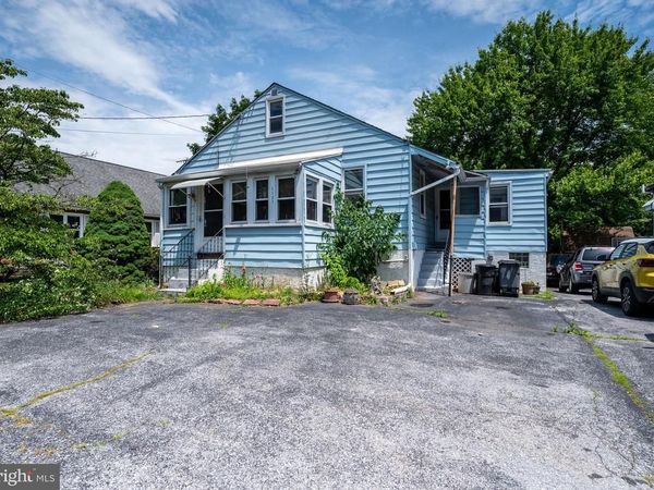 1137 E MAIN STREET, DOUGLASSVILLE, PA 19518