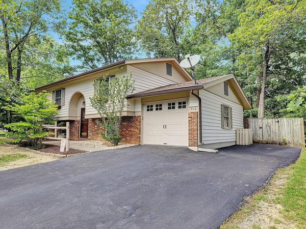 912 Cherokee TRL , Covington, VA 24426