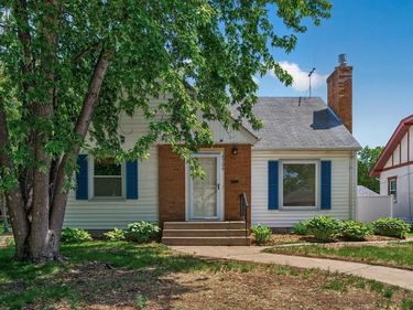 4706 Girard Avenue N, Minneapolis, MN 55430