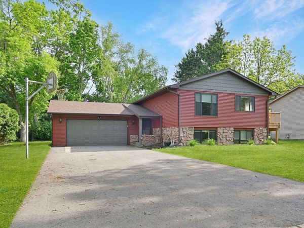 807 2 1/2 Street N, Sartell, MN 56377